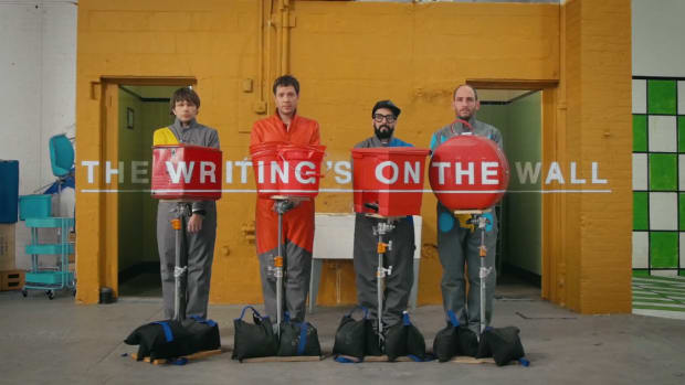 OK-Go-the-writings-on-the-wall-music-video5