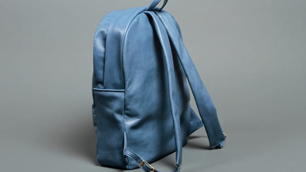PageImage-487280-4685946-DRAUGHT_SS13_LEATHERBACKPACK_BLUE1