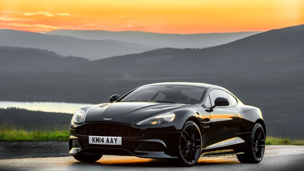Aston-Martin-Vanquish-Carbon-Black-4.jpg