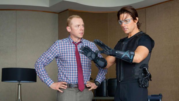 Mission-Impossible-Ghost-Protocol-Simon-Pegg-Tom-Cruise-07.jpg