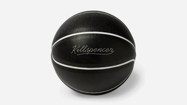KILLSPENCER Gives Its Indoor Basketball Kit a Shattered Glass Backboard -  Airows
