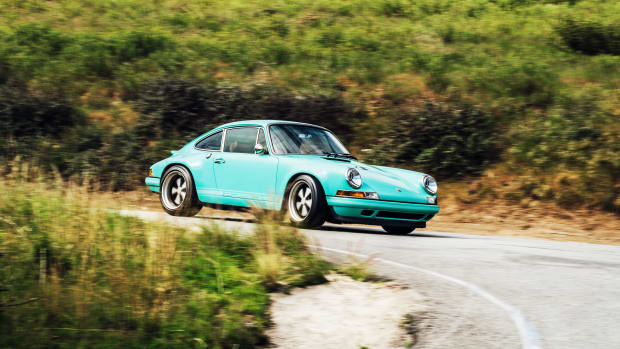 1991-Porsche-911--Malibu--Reimagined-by-Singer_8