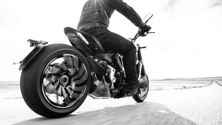 15 Striking Photos Of The Ducati XDiavel In Action