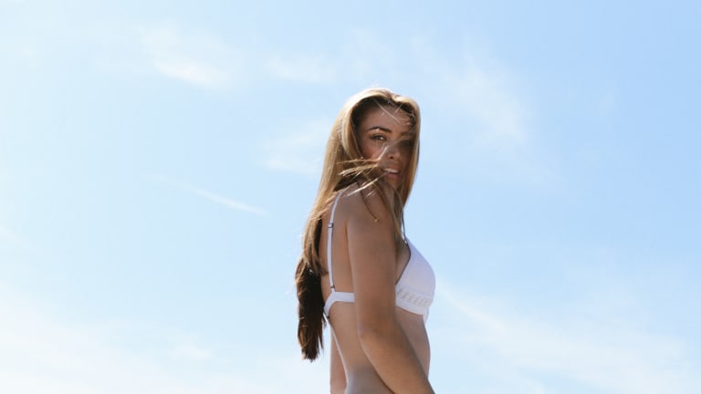 9 Stunning Beachside Photos Of Model Chelsea Morgensen