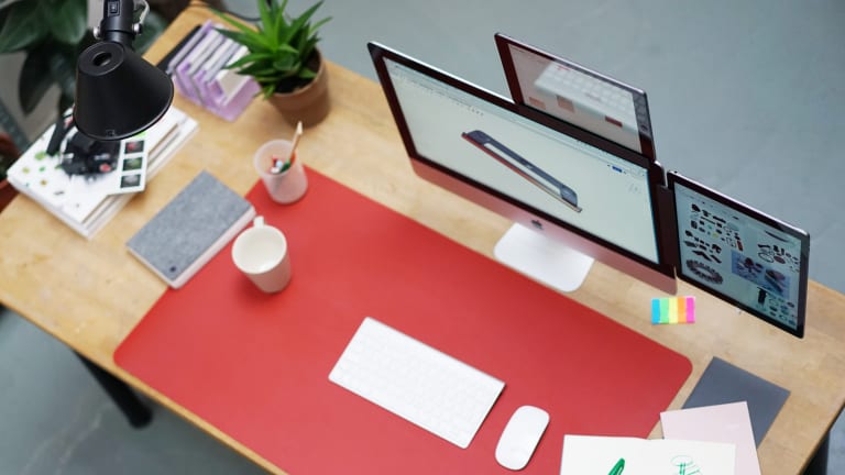 This Gizmo Mounts Your Tablet As A Second Desktop Display
