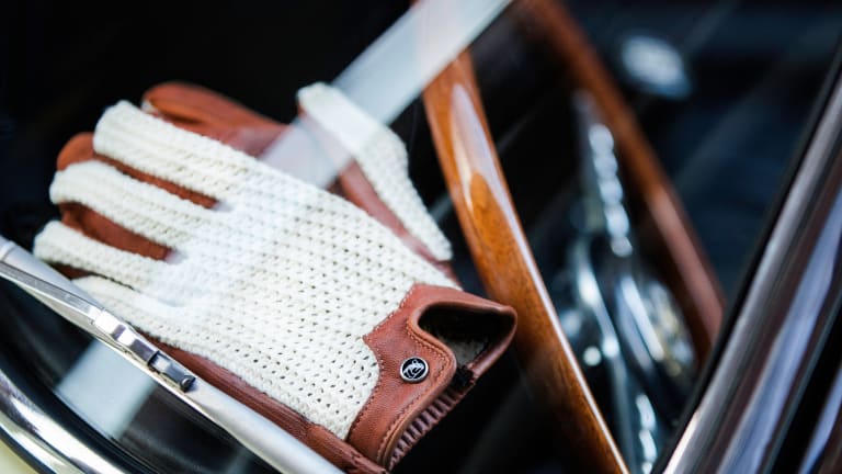 These Driving Gloves Will Make You Feel Like A Cooler Version Of Ryan Gosling In 'Drive'