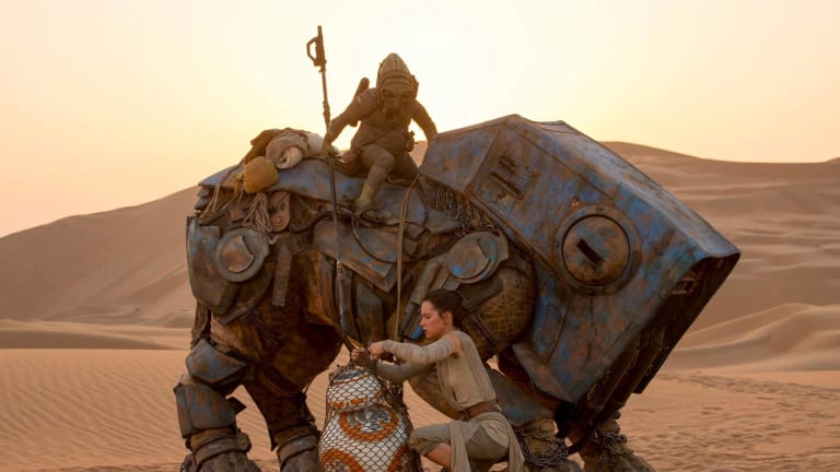 New Hi-Res 'Star Wars: The Force Awakens' Photos For Your Viewing Pleasure