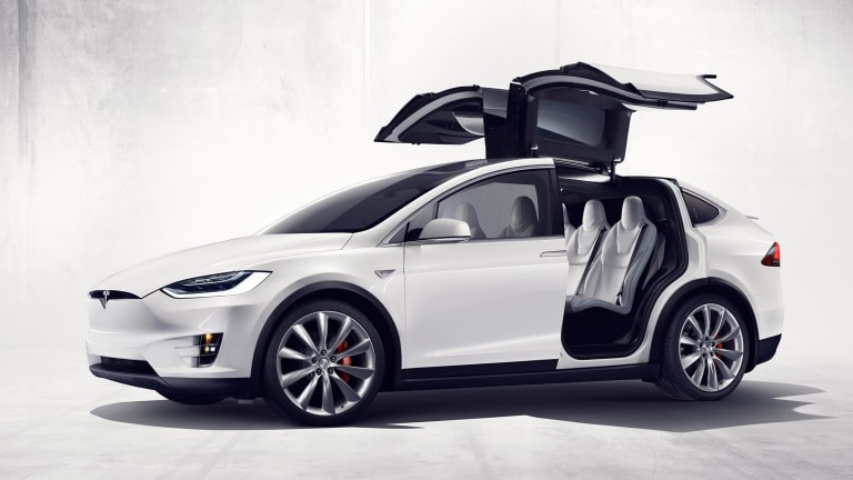 Podcast: Tesla Model X And Taylor Swift Cover Album By Ryan Adams