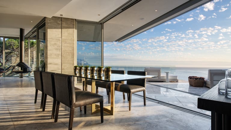 This Extraordinary Cape Town Home Overlooks South African Beaches