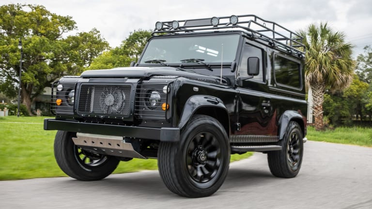 This Blacked-Out Custom Defender Is 4x4 Nirvana