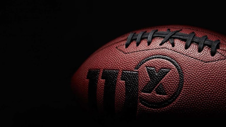 This Smart Pigskin Tracks Your QB Stats