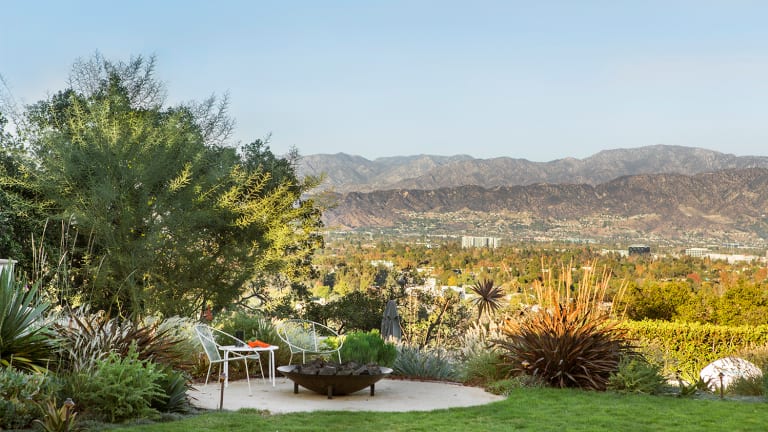 This Indoor-Outdoor California Ranch Is LA-Living at its Best