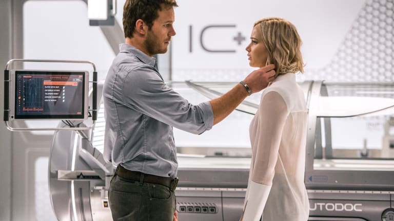 Sci-Fi Movie 'Passengers' with Jennifer Lawrence & Chris Pratt Looks Great