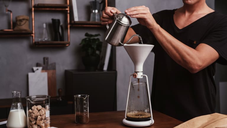 This Smart Coffee Maker Brews Barista-Level Drinks With Ease