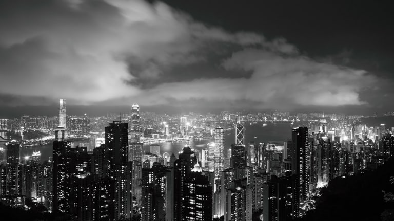 12 Stunning Photos of Hong Kong Through a Midnight Lens