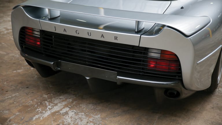Car Porn: 1993 Jaguar XJ220