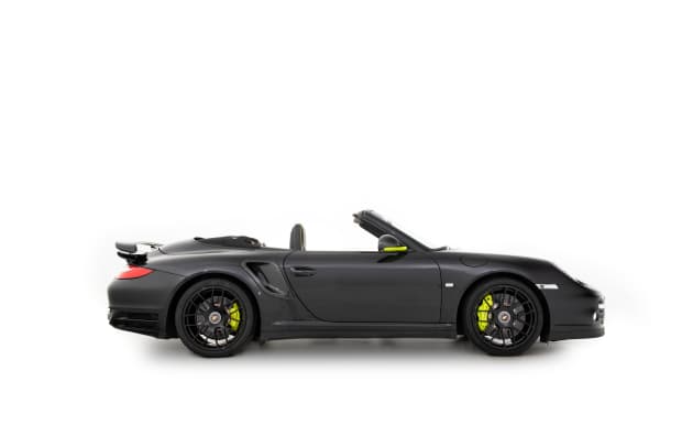2013-Porsche-911-Turbo-S-Cabriolet--Edition-918-Spyder--_4