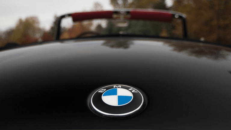 15 Perfect Shots Of A Gentlemanly 1959 BMW 507 Roadster Series II