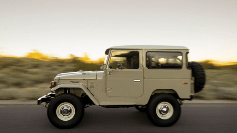 15 Perfectly Rugged Photos Of A 1976 Toyota FJ40 Land Cruiser - Airows