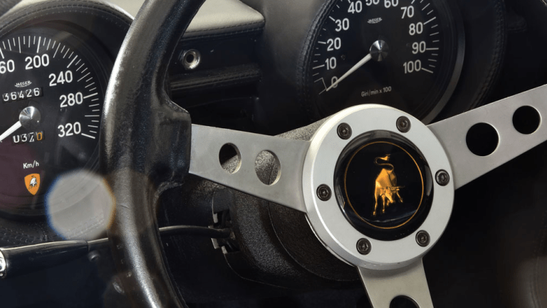 18 Stunning Photos Of A 1972 Lamborghini Miura P400 SV