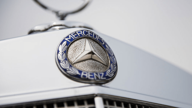 Car Porn: 1960 Mercedes-Benz 220 SE Cabriolet