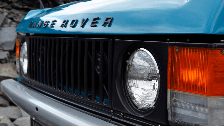 40 Photos Of Glorious Vintage Range Rovers