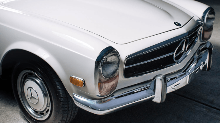 This 1970 Mercedes-Benz 280 SL 'Pagoda' Is Clean, Crisp, and All Class