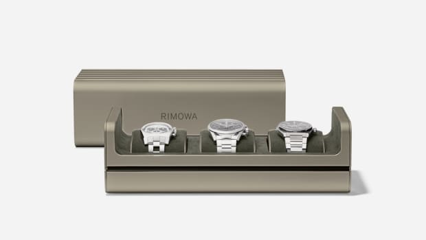 限定セール⭐️ RIMOWA iPhone 16 Pro用ケース グリーン Polycarbonate iPhone 16 Pro Max MagSafe compatible Case