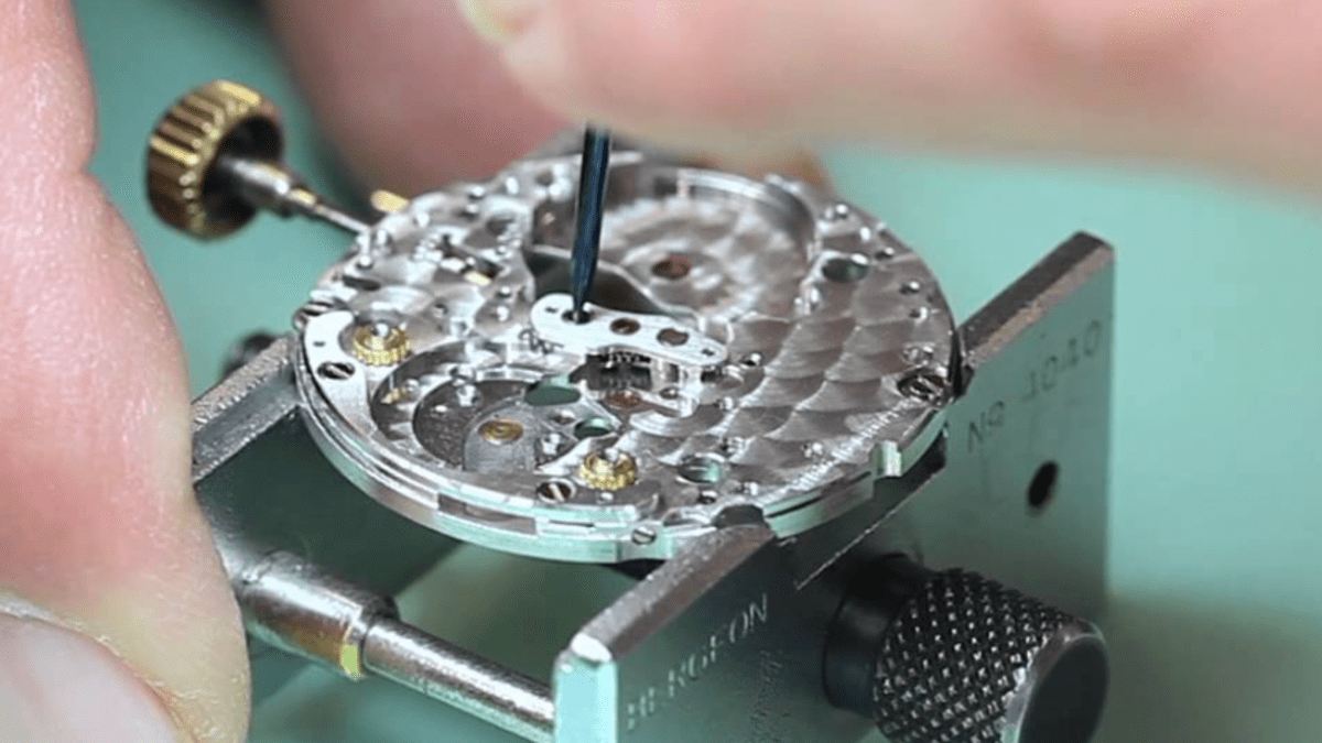 Inside The Rolex Submariner A Demonstration Of The Inner