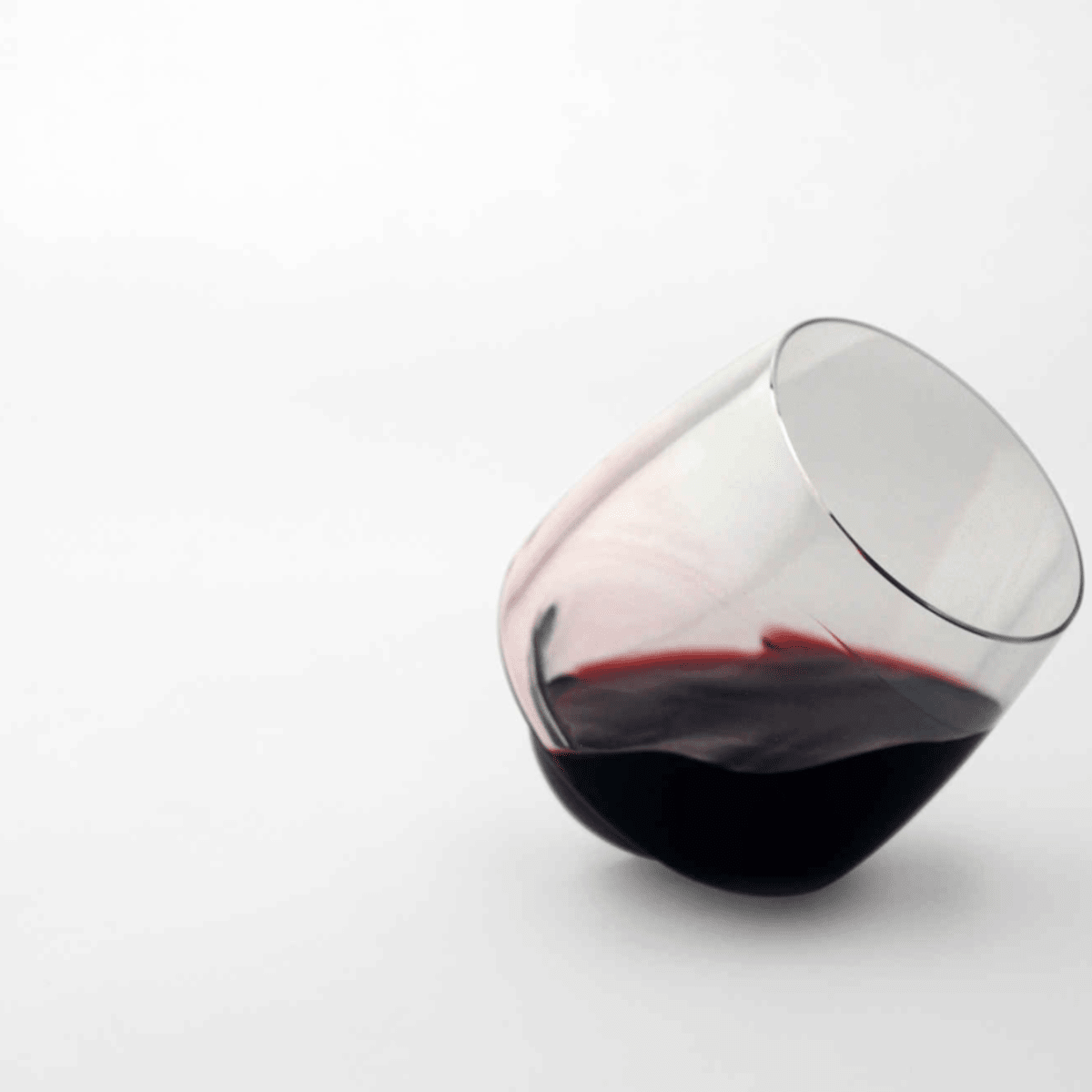 Watch This Amazing Spill-Proof Wine Glass in Action