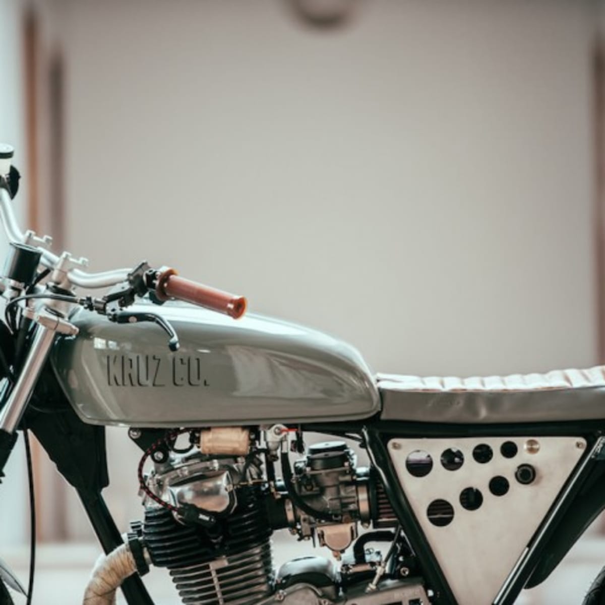This Custom Yamaha XS 400 Is Extremely Lust Worthy Airows