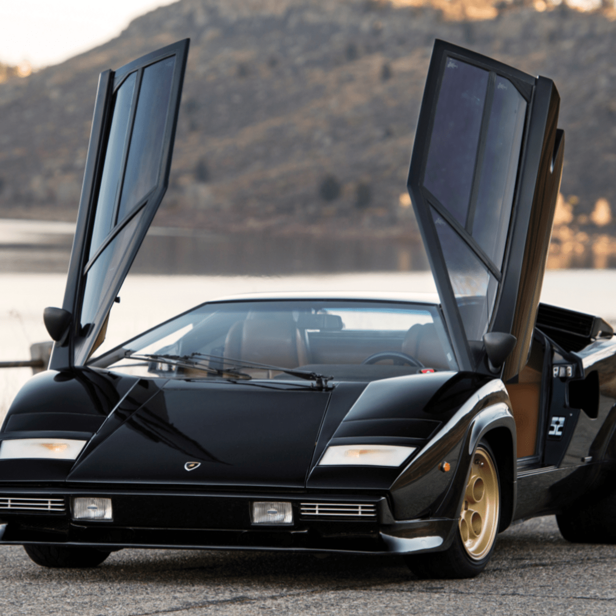 This 1979 Lamborghini Countach Is One Hell of a Car - Airows