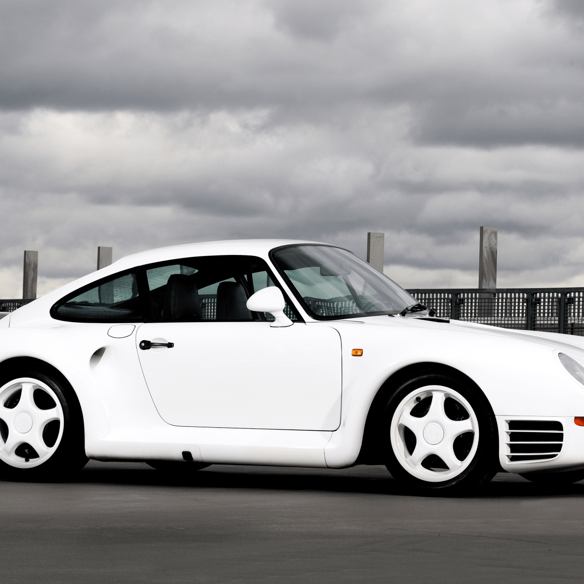 Car Porn: 1987 Porsche 959 - Airows