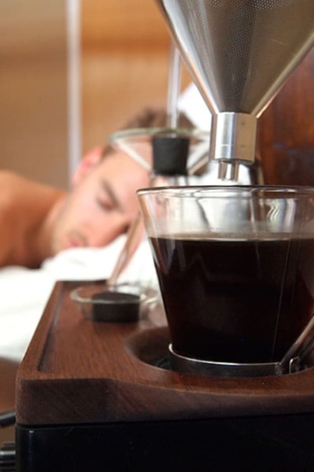 barisieur-coffee-maker-alarm-clock-joshua-renouf-3
