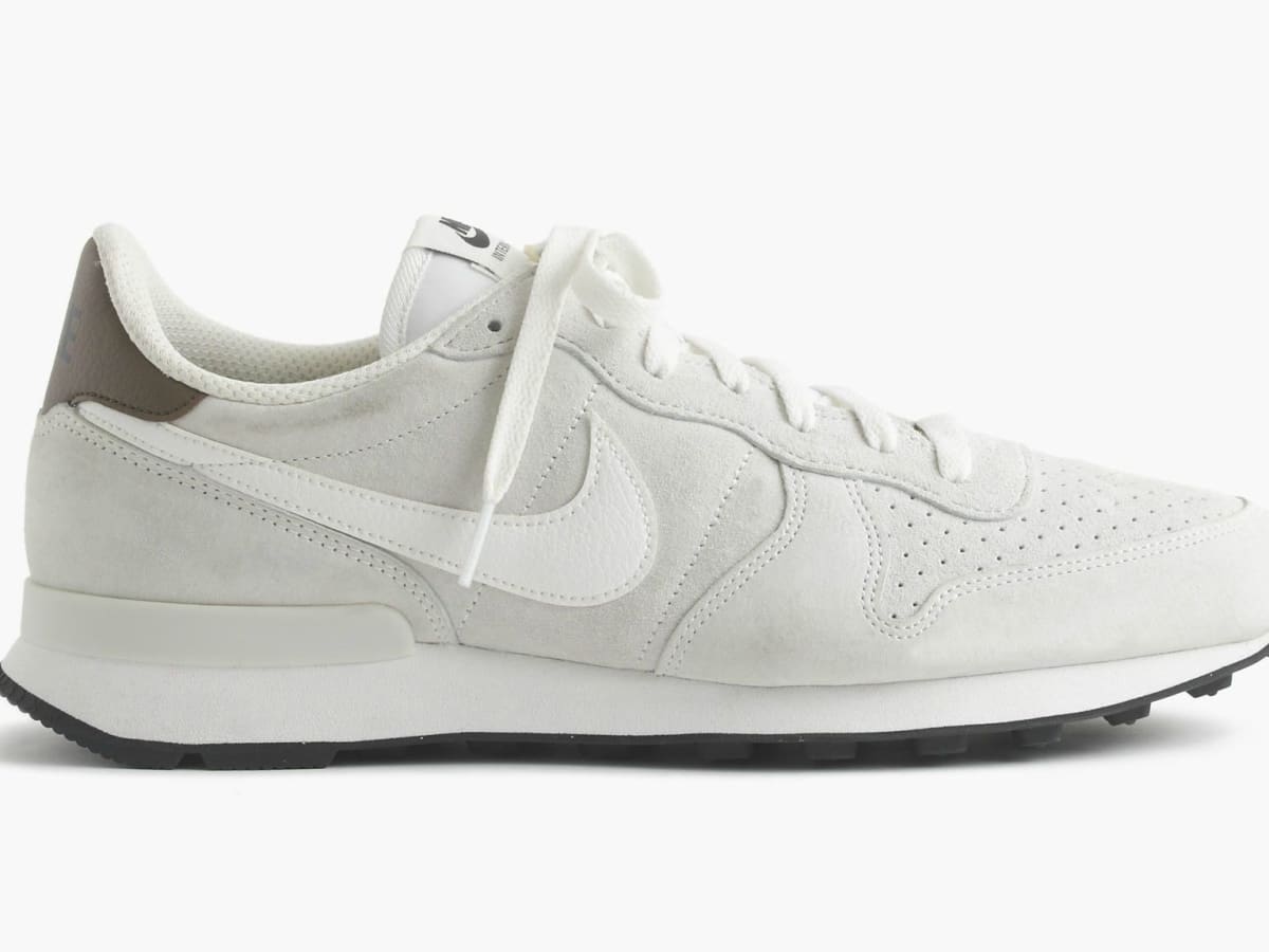 4 Pairs Of Vintage Inspired Nike Sneakers That Are Timelessly Cool