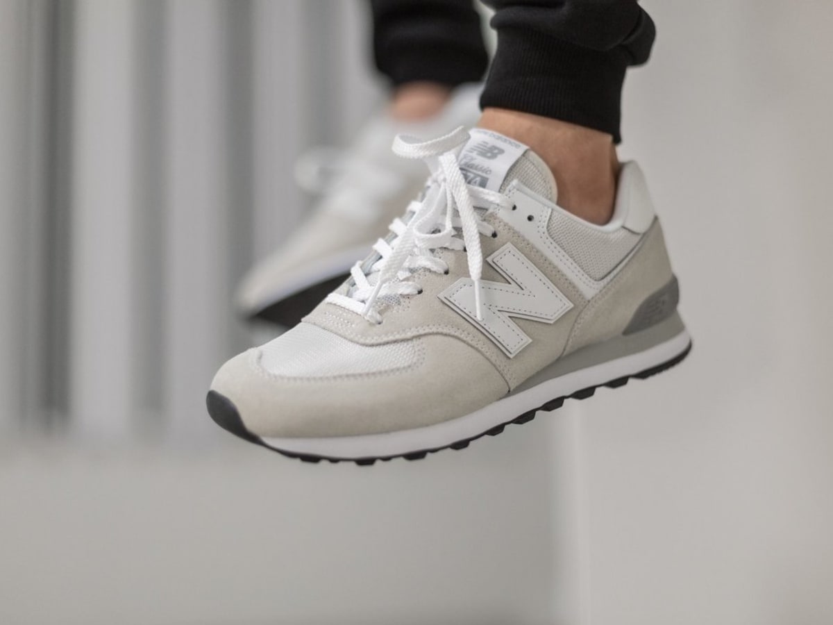 New balance shop 574 on feet