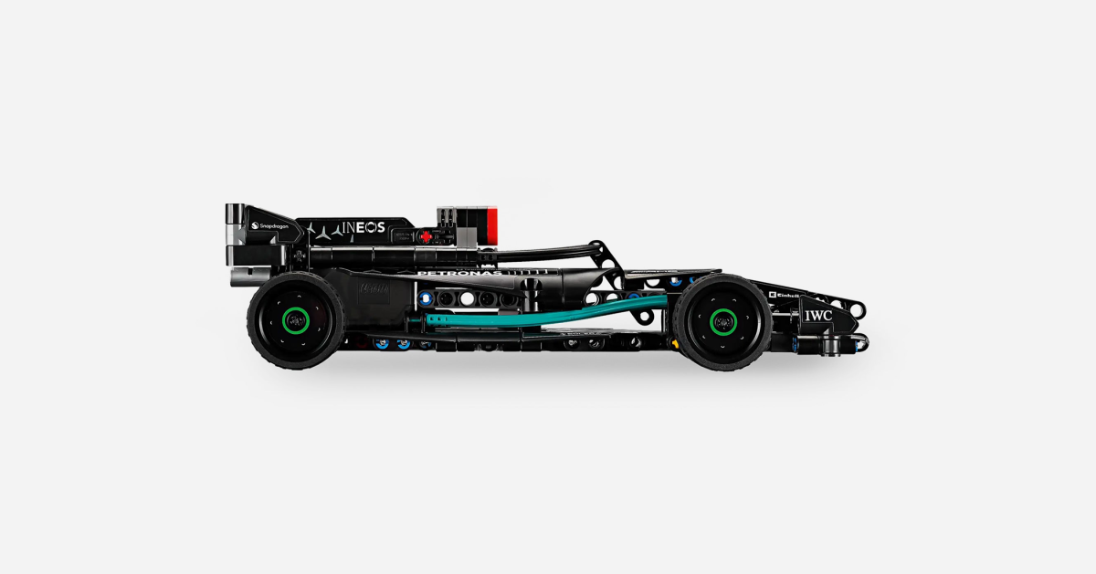 Channel Lewis Hamilton with This LEGO Mercedes-AMG F1 Pull-Back Set