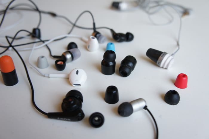 These Cool Wireless Earbuds Are Straight Out Of The Movie 'Her' - Airows