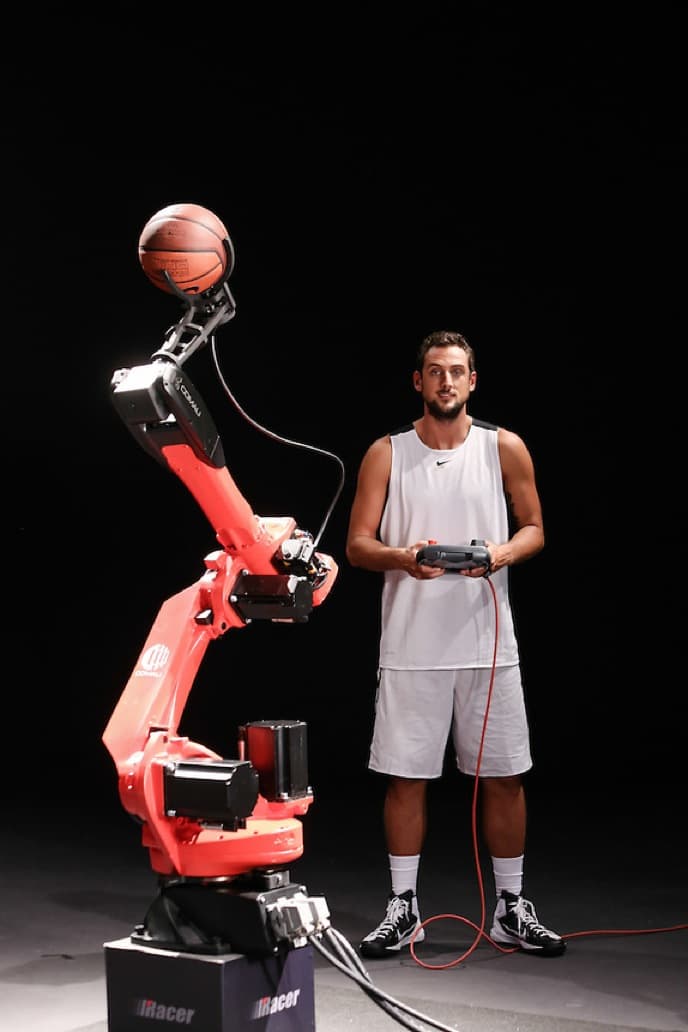 Watch This Basketball Playing Robot Dominate On The Court Airows