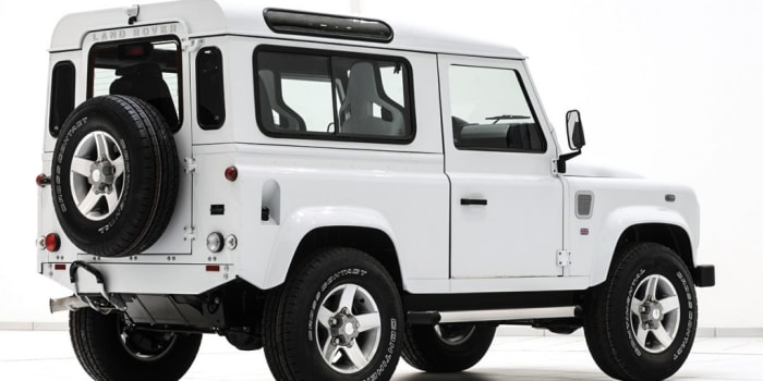 This Custom Land Rover Defender 90 Will Make Your Jaw Drop - Airows