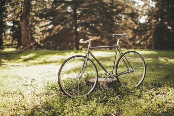 Taylor Stitch Crafted a Handsome Vintage-Inspired Bicycle - Airows