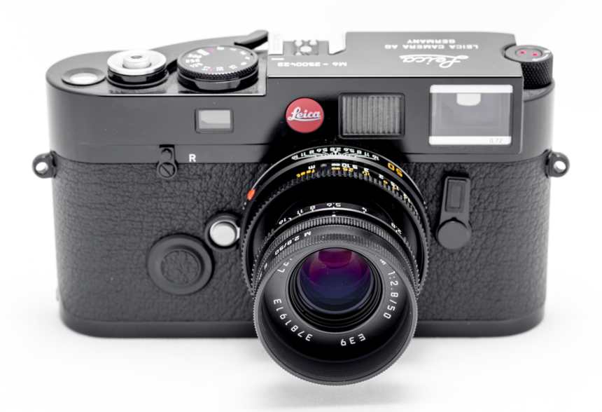 8 Vintage Leica Cameras Dripping With Perfect Design Airows