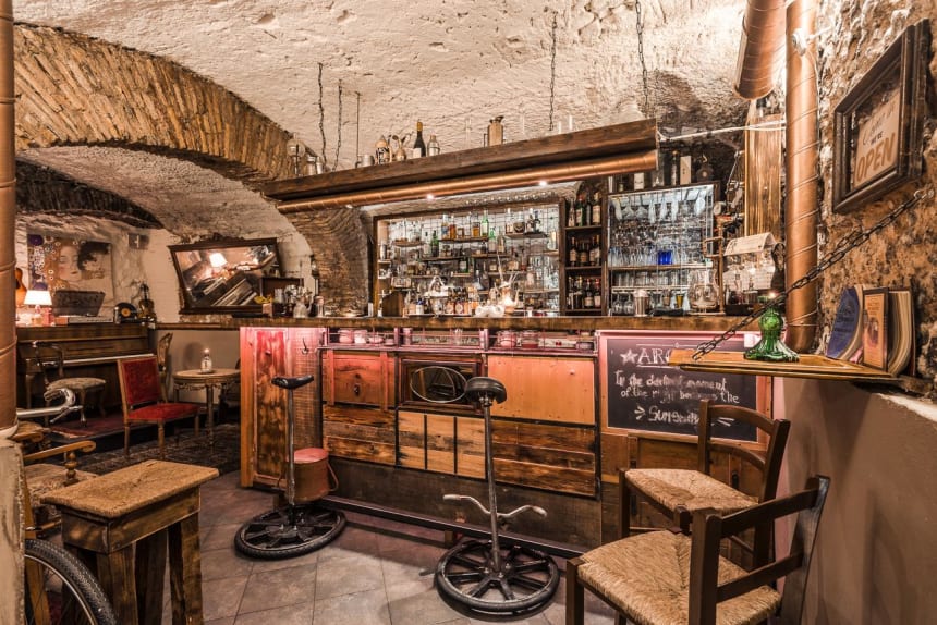 30 Most Stunning Bars From Around The Globe Airows 9899