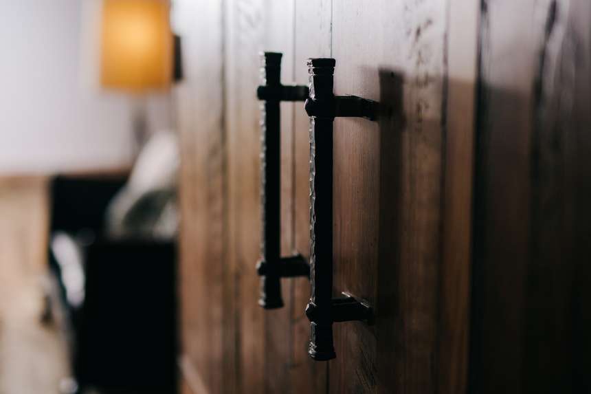 This Prefab Wine Cellar Is Stunning Airows