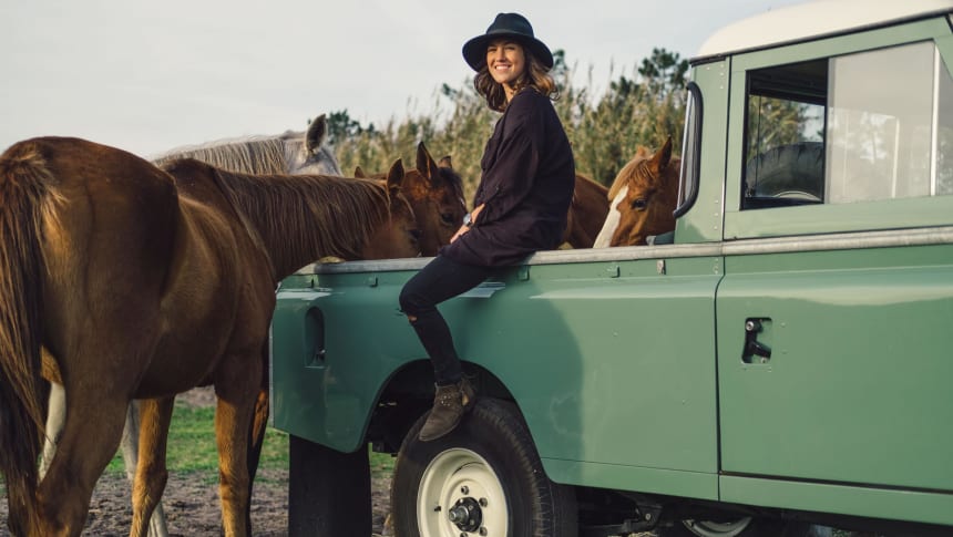 Nothing Like Sexy Farm Girls And A Vintage Land Rover Series