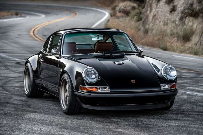 15 Beautiful Photos of a Blacked-Out Restomod Porsche 911 - Airows