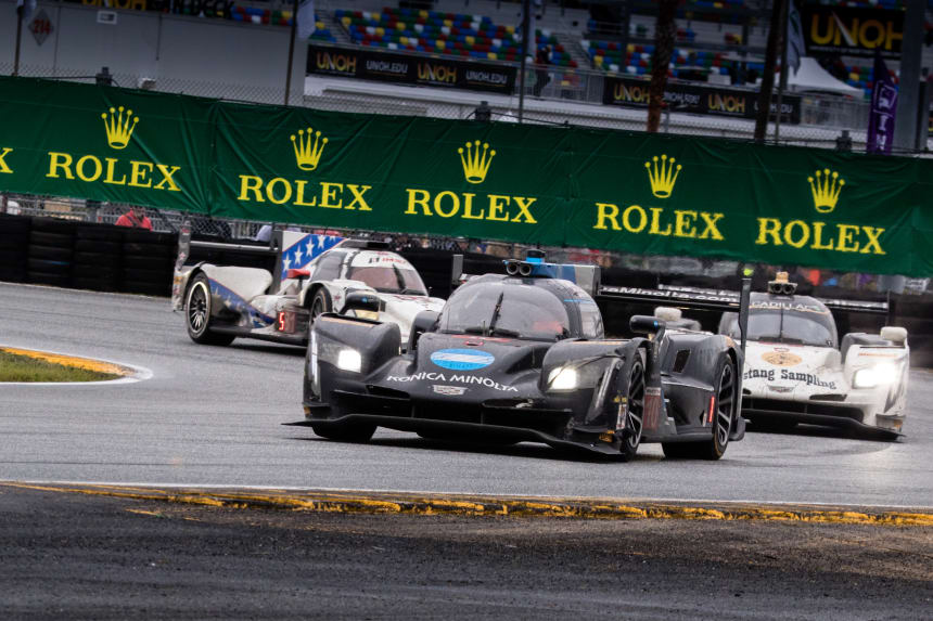 10 Stunning Photos From the Rolex 24 at Daytona Airows