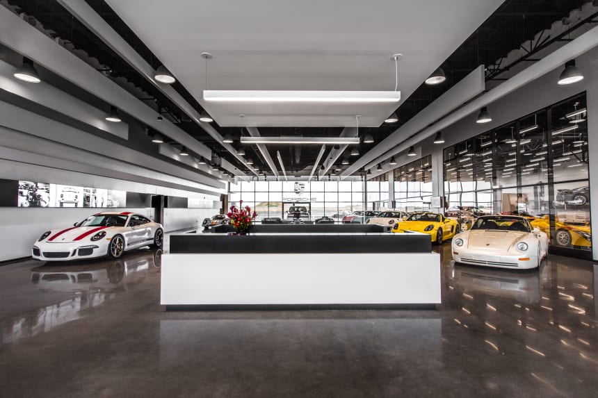 15 Photos Inside Los Angeles' Incredible New Porsche Playground - Airows