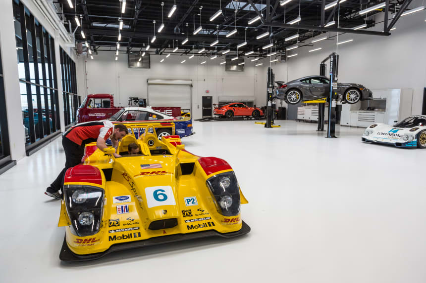 15 Photos Inside Los Angeles' Incredible New Porsche Playground - Airows