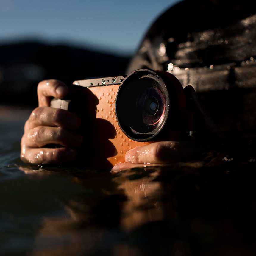 This Is the Best Underwater iPhone Camera Case Airows